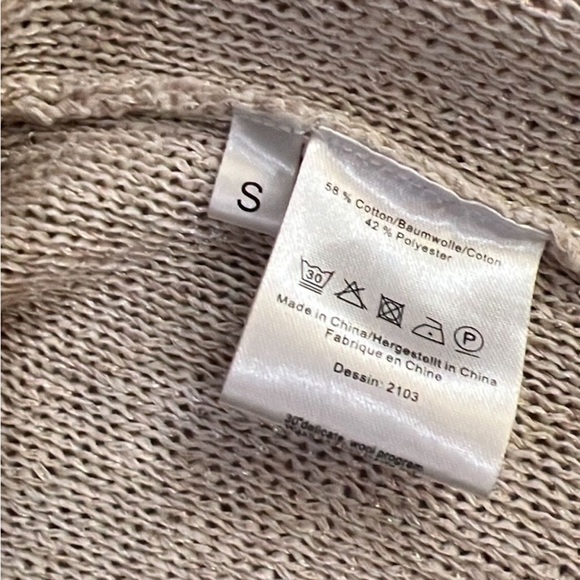 BAUM UND PFERDGARTEN Cream V-Neck Cardigan Sweater - Picture 6 of 7